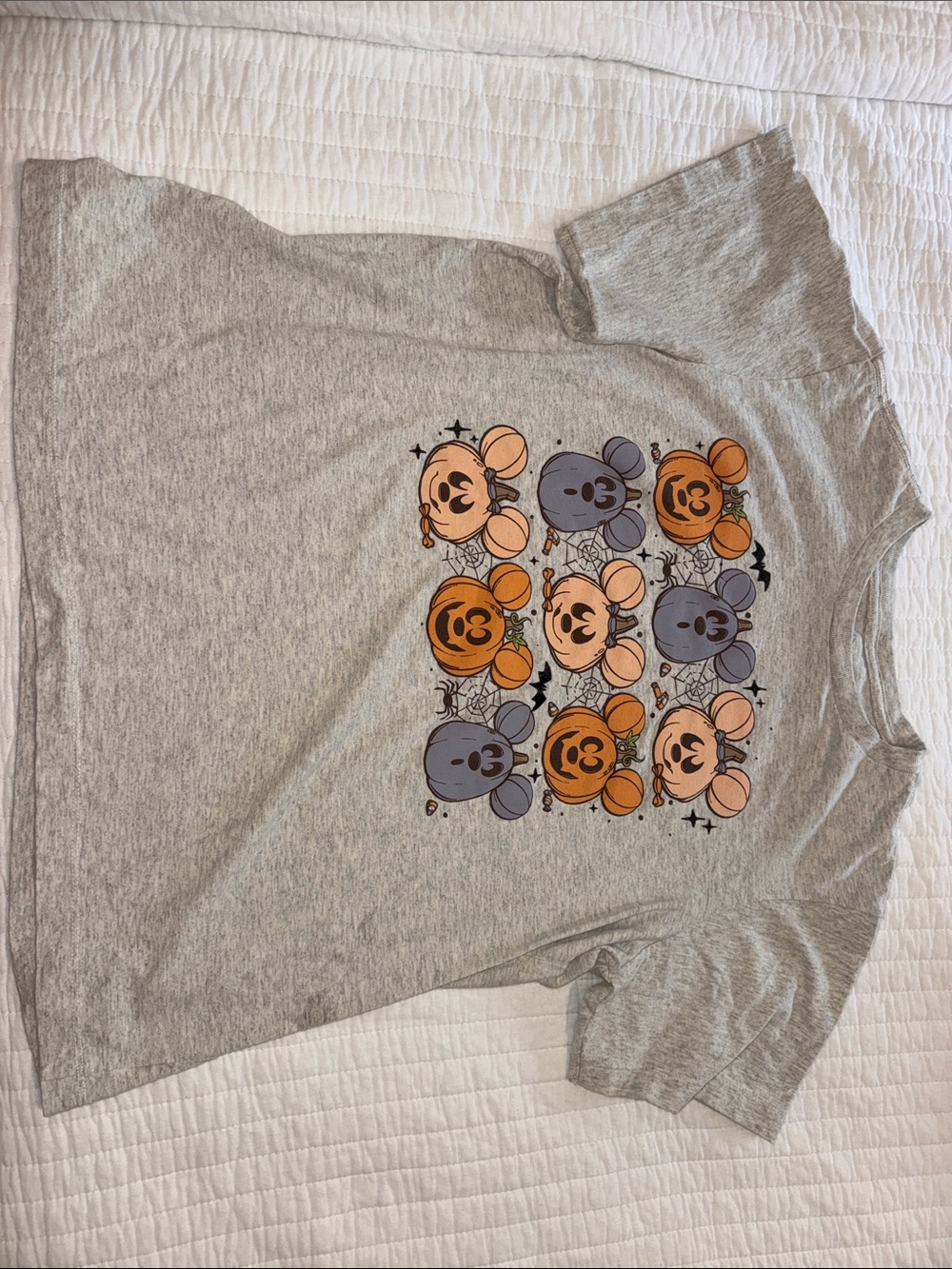 EUC Disney Halloween Pumpkin Jack-o-lantern Tee Size M - Picture 4 of 7
